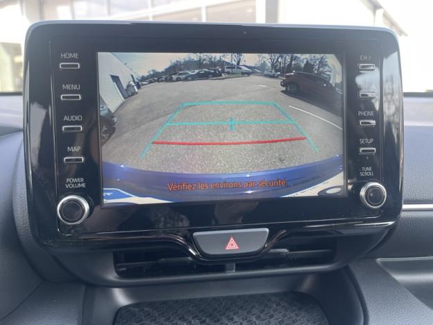 TOYOTA Yaris 116h Design  