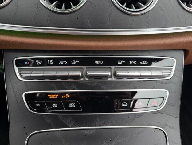 MERCEDES-BENZ E 200 Cabriolet AMG Line  