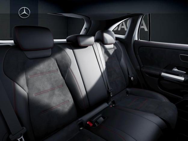 MERCEDES-BENZ GLA 180 d Edition 140  GLA 180 d Edition 140