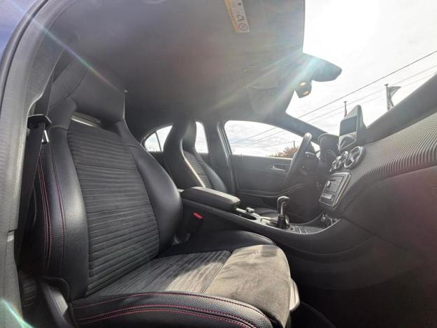 MERCEDES-BENZ A 180 d AMG Pack Night  