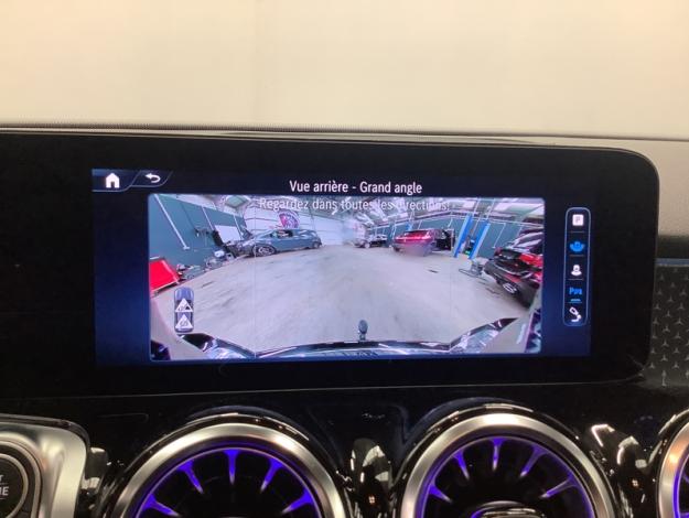 MERCEDES-BENZ GLB 180 Luxury Line Pano Attelage  