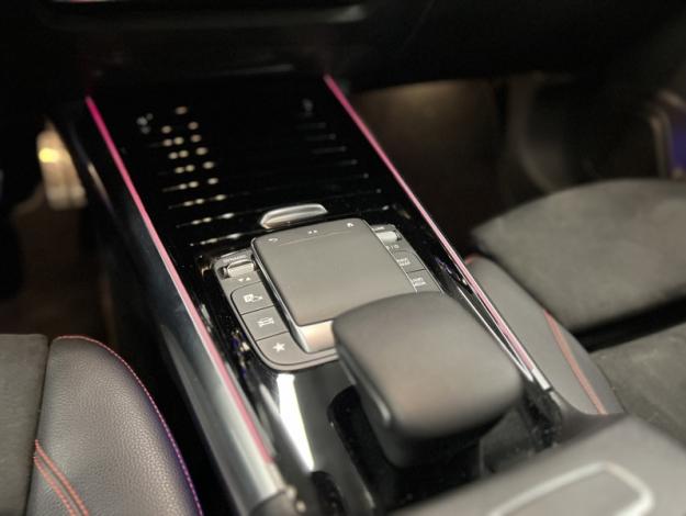 MERCEDES-BENZ EQA 250 AMG Pack Night   