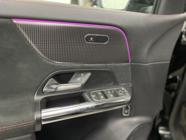 MERCEDES-BENZ EQA 250 AMG Pack Night   