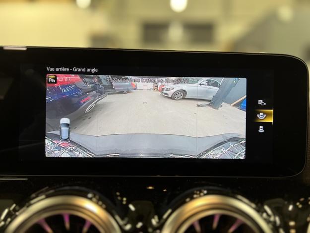 MERCEDES-BENZ EQA 250 AMG Pack Night   