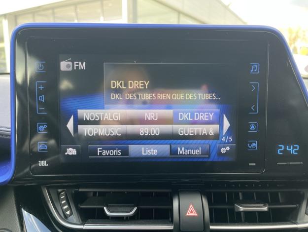 TOYOTA C-HR 122h Graphic  