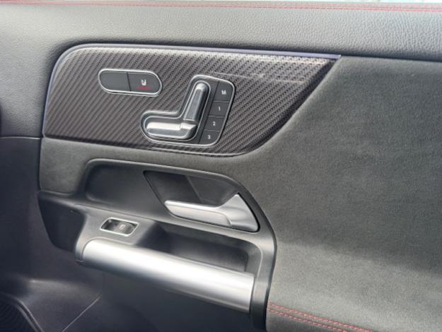 MERCEDES-BENZ GLA 200 d 150ch AMG Line 8G-DCT  