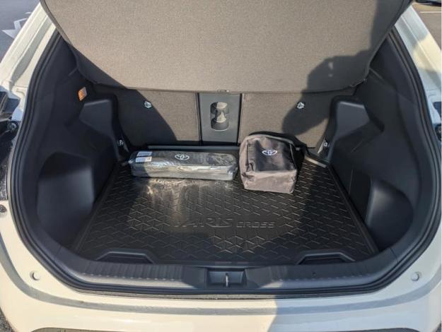 TOYOTA Yaris Cross YARIS CROSS 130H 2WD DESIGNPACKCARGO MY25  YARIS CROSS 130H 2WD DESIGN PACK CARGO MY25