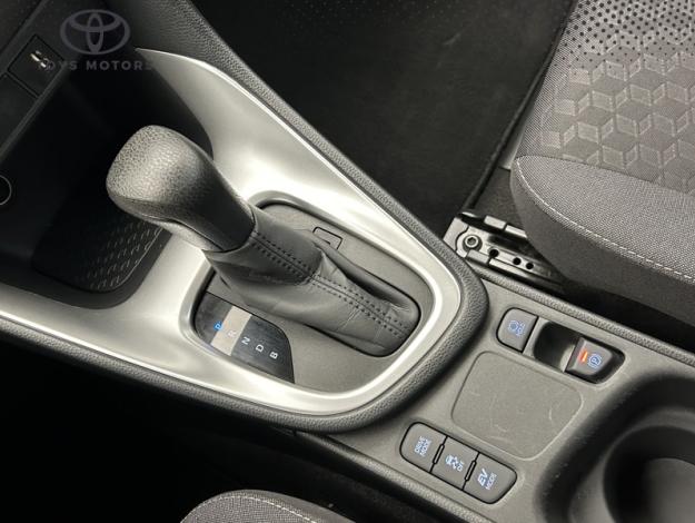 TOYOTA Yaris 116h Dynamic  