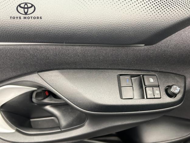 TOYOTA Yaris 116h Dynamic  