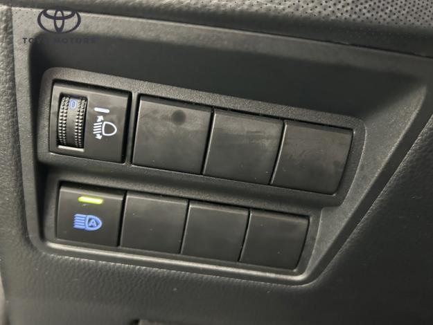 TOYOTA Yaris 116h Dynamic  