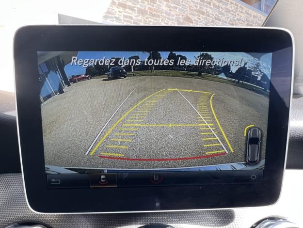 MERCEDES-BENZ GLA 180 Sensation Urban 