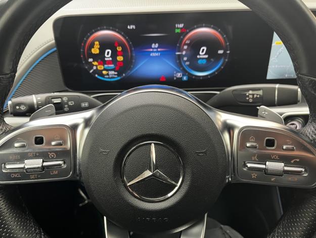 MERCEDES-BENZ EQC 400 4MATIC AMG line  