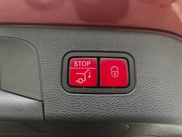 MERCEDES-BENZ EQC 400 4MATIC AMG line  