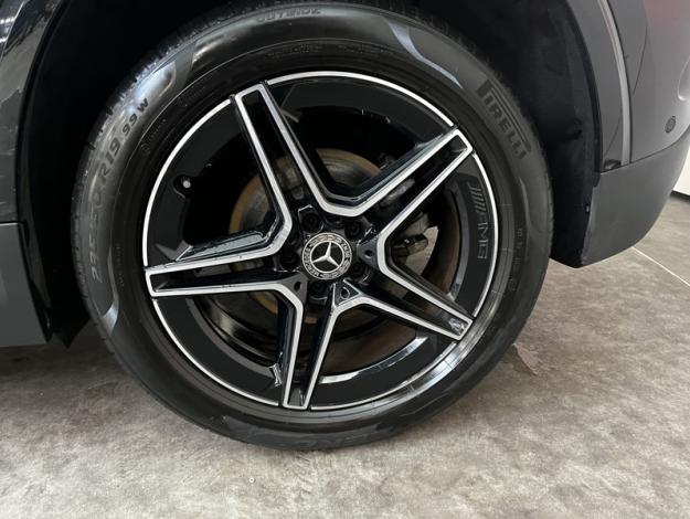 MERCEDES-BENZ GLA 200 d AMG Line  