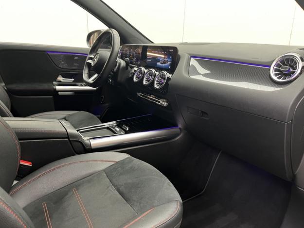 MERCEDES-BENZ GLA 200 d AMG Line  