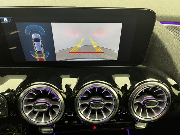 MERCEDES-BENZ GLA 200 d AMG Line  