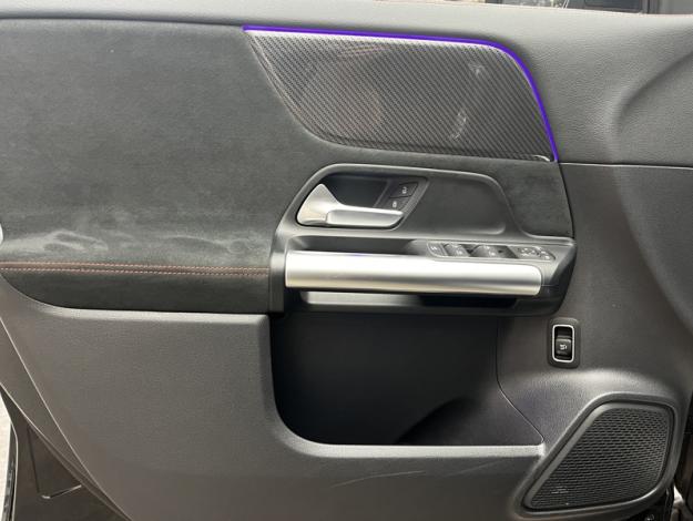 MERCEDES-BENZ GLA 200 d AMG Line  