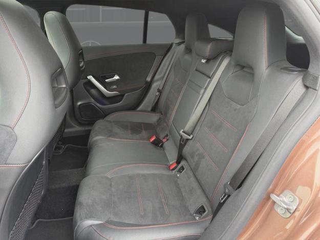 MERCEDES-BENZ CLA 180 SB AMG Pack Night Toit Pano  