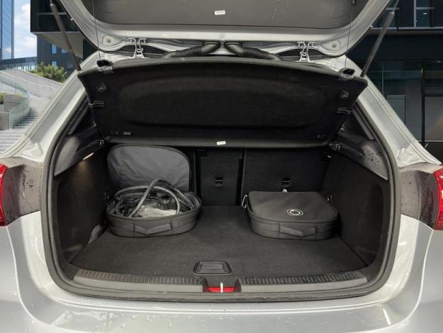 MERCEDES-BENZ A-Klasse A 250 e