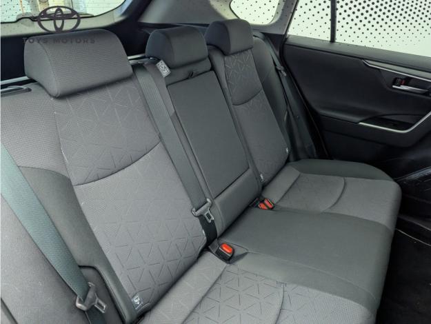 TOYOTA RAV4 Hybride AWD Dynamic Navi Business 222  