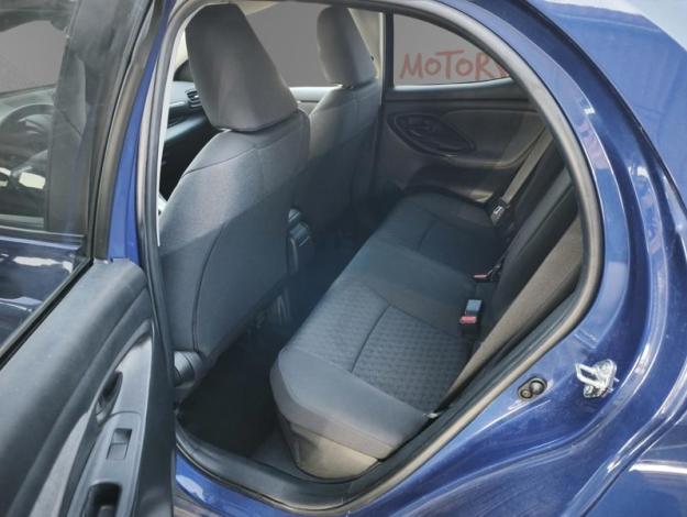 TOYOTA Yaris 1.5 HYBRID 116H DESIGN   