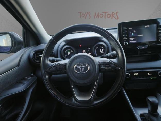 TOYOTA Yaris 1.5 HYBRID 116H DESIGN   