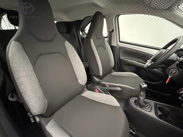 TOYOTA Aygo X 1.0 VVT-i 72 Dynamic  