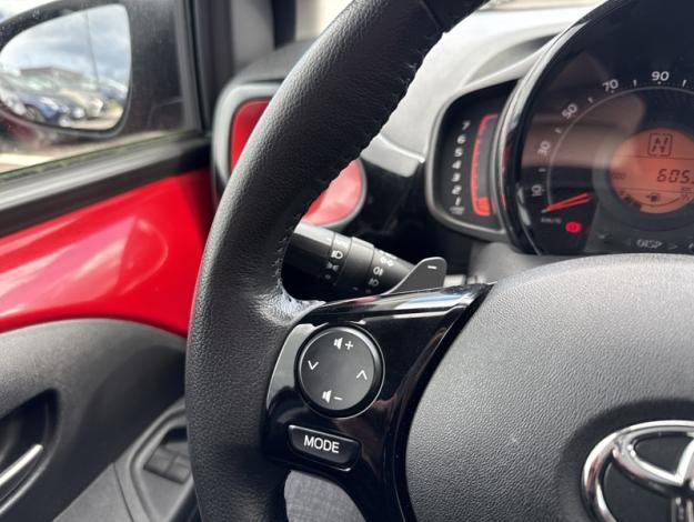 TOYOTA Aygo 1.0 VVT-i x-clusiv zen  