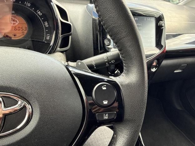 TOYOTA Aygo 1.0 VVT-i x-clusiv zen  