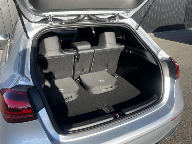 MERCEDES-BENZ Classe A 250 e Hybrid EQ AMG Line  