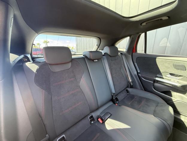 MERCEDES-BENZ GLA 200 d AMG Line  GLA 200 d AMG Line