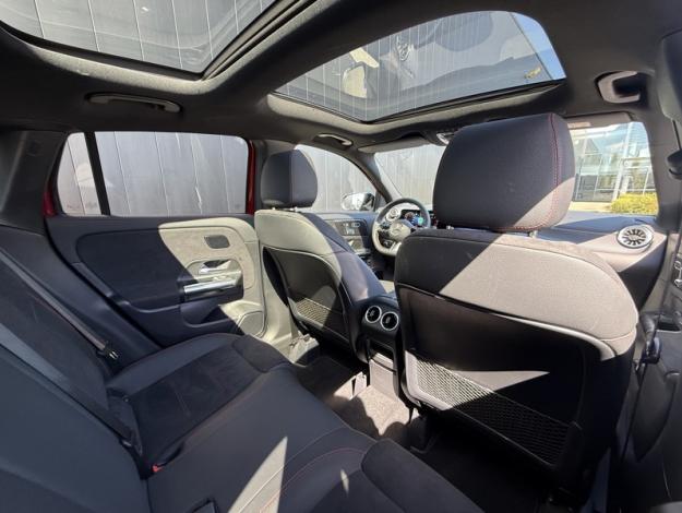 MERCEDES-BENZ GLA 200 d AMG Line  GLA 200 d AMG Line