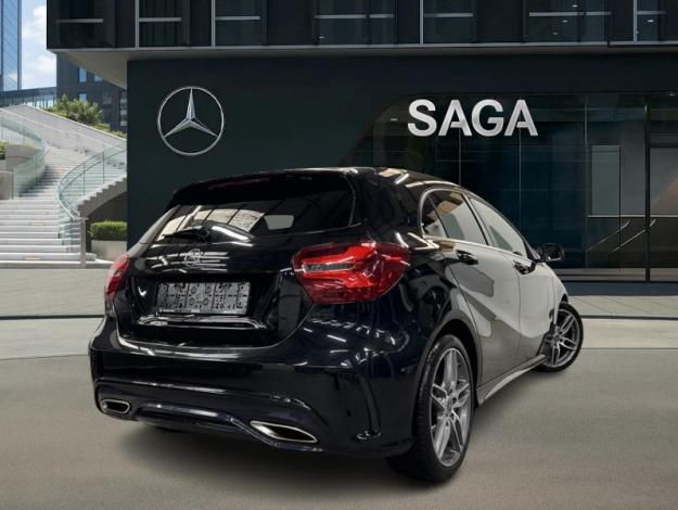 MERCEDES-BENZ A 180 AMG Line  