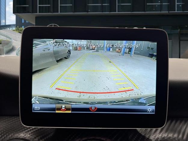 MERCEDES-BENZ A 180 AMG Line  