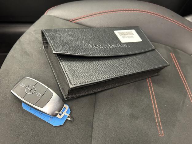 MERCEDES-BENZ A 250 e AMG Pack Night Toit Pano  