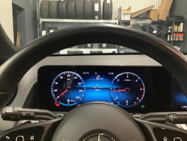 MERCEDES-BENZ GLB 180 d Luxury Line  