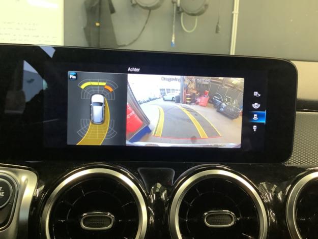 MERCEDES-BENZ GLB 180 d Luxury Line  