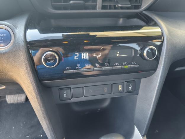 TOYOTA Yaris Cross Hybrid 2WD Design   