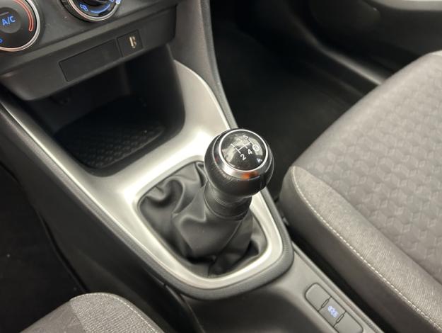 TOYOTA Yaris 70 VVT-i Dynamic  