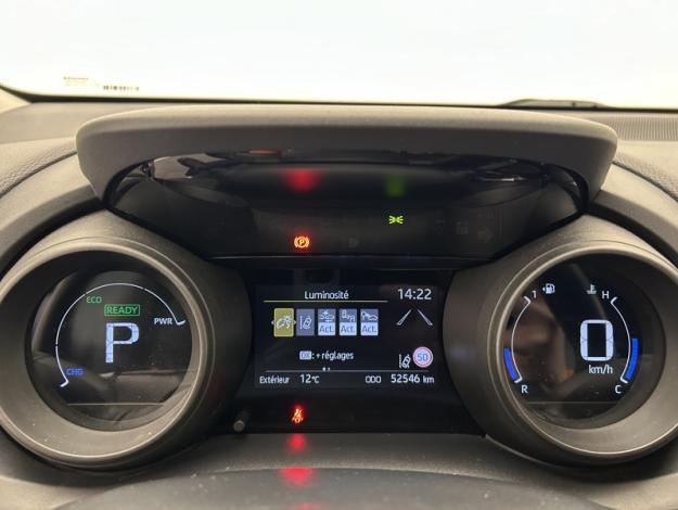 TOYOTA Yaris 116h Design  