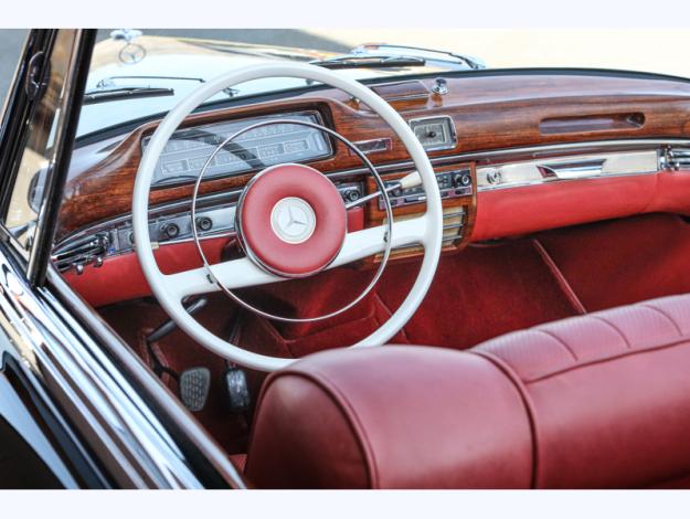 MERCEDES-BENZ 220 SE Ponton Cabriolet  