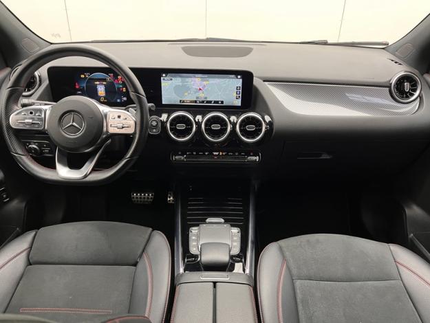 MERCEDES-BENZ GLA 200 d AMG Line  