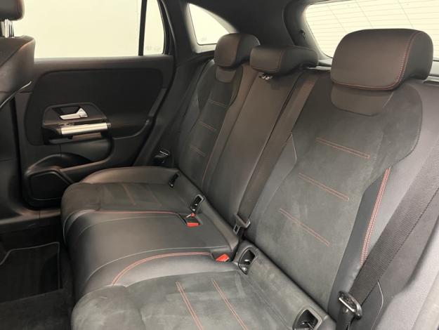 MERCEDES-BENZ GLA 200 d AMG Line  