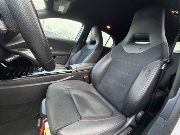 MERCEDES-BENZ A 180 d AMG Pack Night Facelift  