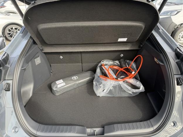 TOYOTA C-HR 2.0 PHEV 225 Graphic  C HR PHEV NG HYBRIDE RECHARGEABLE 225 GRAPHIC MY26