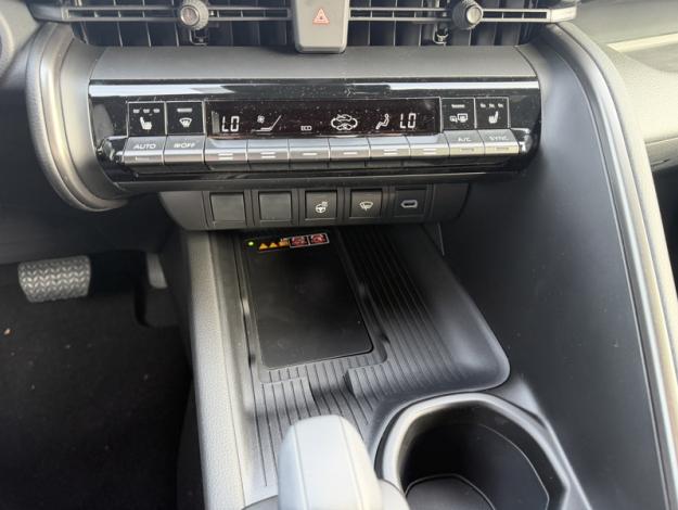 TOYOTA C-HR 2.0 PHEV 225 Graphic  C HR PHEV NG HYBRIDE RECHARGEABLE 225 GRAPHIC MY26