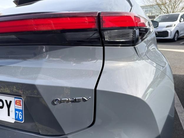 TOYOTA C-HR 2.0 PHEV 225 Graphic  C HR PHEV NG HYBRIDE RECHARGEABLE 225 GRAPHIC MY26