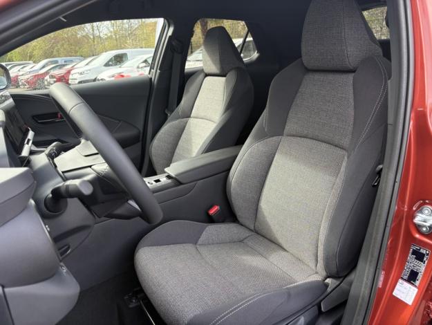 TOYOTA C-HR 1.8 Hybride 140 Graphic  C HR HYBRIDE NG HYBRIDE 140 GRAPHIC MY26