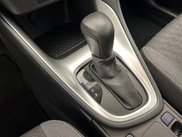 TOYOTA Yaris 116h Dynamic  