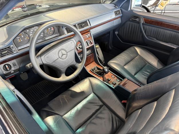 MERCEDES-BENZ E-Klasse 300 CE-24 Cabrio